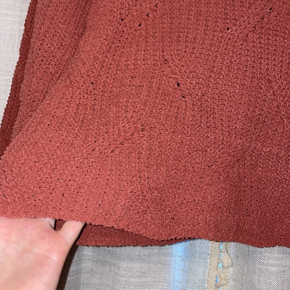 Sweater NWOT - Picture 2 of 4